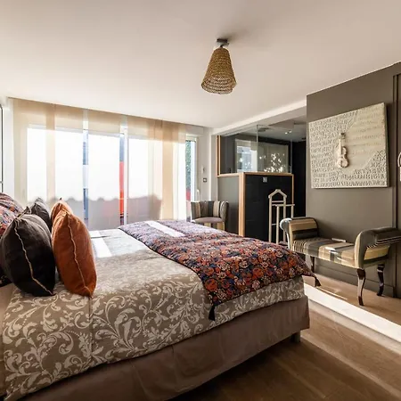 Villa Bakea Keyweek - 7 Bedrooms Heated Pool And Garden Anglet *